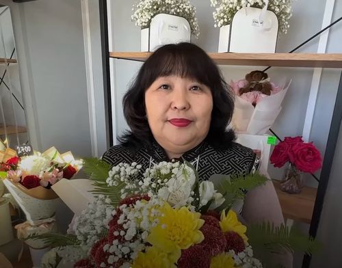 Цветочный бизнес: Чинчи Ооржак открыла салон цветов в микрорайоне Спутник