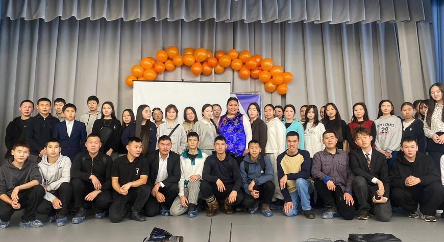 В Чадане прошел семинар по грантам и волонтерству для молодежи