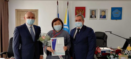 Министр образования и науки Тувы получила благодарность от «Ростелекома» за цифровизацию образования