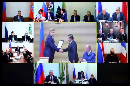 Итоги социально-экономического развития регионов Сибири в 2025 году подвели на заседании Совета при полномочном представителе