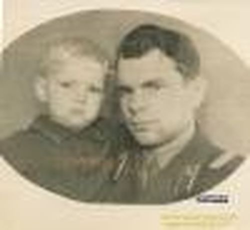 И баянист-виртуоз, и отменный стрелок