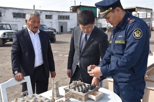 Тувинские министры ознакомились с производственным потенциалом исправительной колонии №1