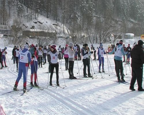 Лыжная база под школой