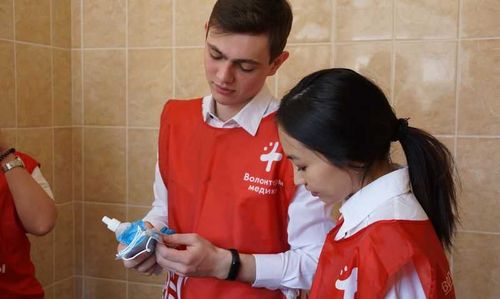 Глава Тувы поблагодарил волонтеров за помощь жителям в пандемию