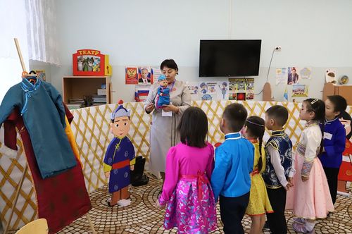 Глава Тувы поздравил работников дошкольного образования с профессиональным праздником