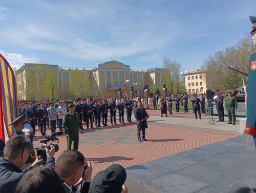 В Кызыле на площади Победы прошел митинг.