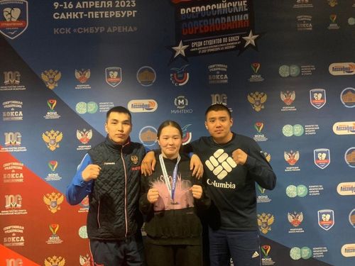 Бүзүрел Ховалыг мөңгүн медальды чаалап алган