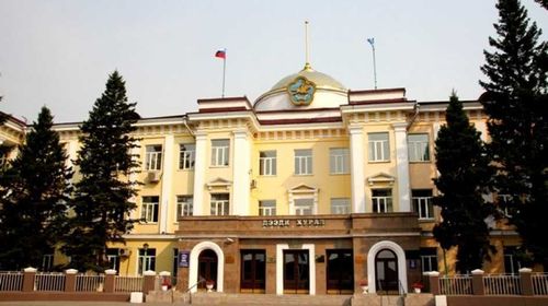 В Верховном Хурале займутся изменением Конституции Тувы