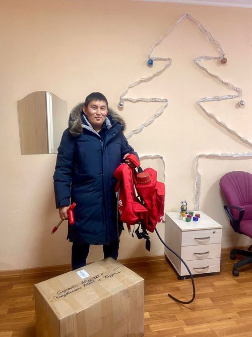 Служба ГО и ЧС безвозмездно передала пожарный инвентарь для членов добровольных пожарных охран