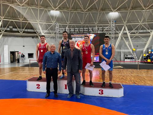 В Туве провели турнир по вольной борьбе на призы Главы Тувы