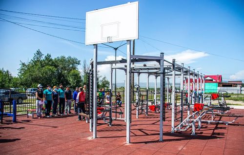 ТРЕНАЖЕРНЫЙ ЗАЛ ПОД ОТКРЫТЫМ НЕБОМ