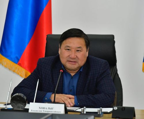Глава Тувы Владислав Ховалыг провел онлайн-встречу с земляками, проживающими за пределами республики
