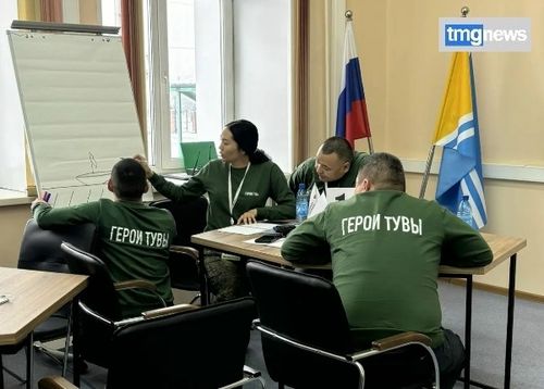 «Тываның маадырлары» программазының тиилекчилери диплом ажылдарын бижип эгелээн