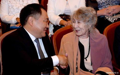 ТMG совместно с Мининформсвязи Тувы запускают челлендж «Поклон моему учителю» 