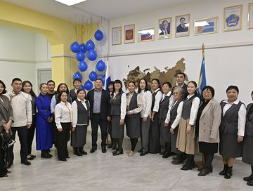 Владислав Ховалыг посетил социальные объекты Эрзинского и Тес-Хемского районов, обновленные при поддержке национальных проектов