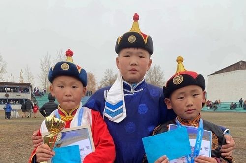 Чаш Арзылаң мөгениң найыры