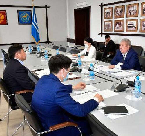 Владислав Ховалыг: «ЧЫЛДАР ААЙЫ-БИЛЕ ХУВААП АЛЫР»