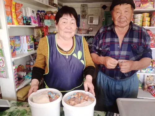 Волонтеры Улуг-Хема подготовили подарки для участников спецоперации