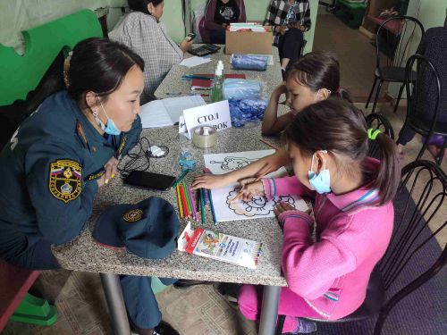 «Молодёжка ОНФ» занялась досугом детей из зоны паводка