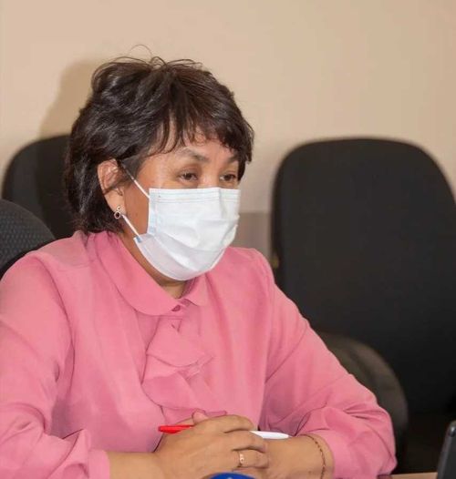 Саида Сенгии: многодетные семьи могут оформить ежемесячное денежное пособие на третьего и последующих детей до трех лет в размере 11 322 рублей