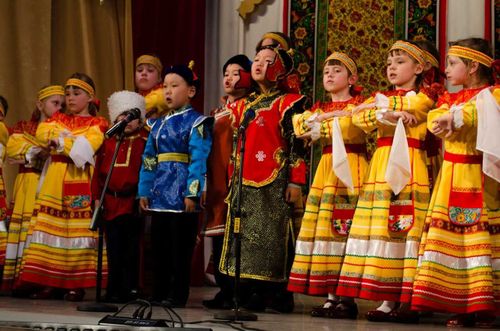 Центр русской культуры начал работу с 25% заполняемостью зала