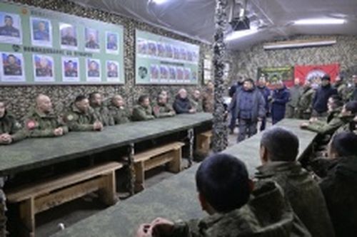 Глава Тувы в эти дни находится на Донбассе