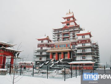 В Туве перенесли открытие самого большого в России буддийского монастыря «Тубтен Шедруб Линг»