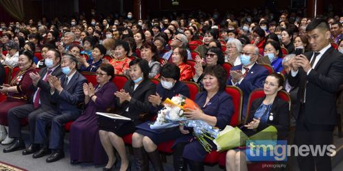 В Туве отметили День работника культуры