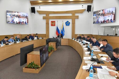 Владислав Ховалыг: Республика чылдың-на оруктар септелгезинче ажылдың хемчээлин улгаттырып турар.