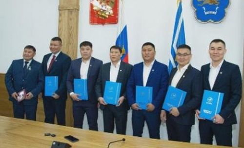 Тыва эмчилерге РФ-тиң Президентизиниң Өөрүп четтириишкиннерин тывыскан