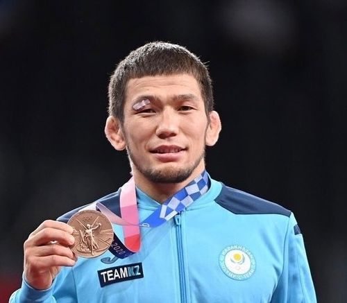 Три игрища мужчин: хуреш, скачки, стрельба из лука от Артаса Санаа