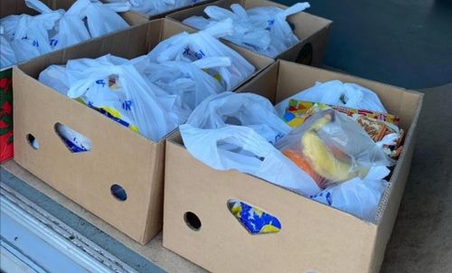 Медики, работающие на борьбе с коронавирусом, получат продукты