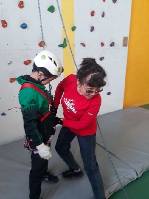 Подростки из Улуг-Хемского района покорили вершину скалодрома