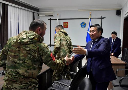 Глава Тувы встретился с военнослужащими 55-ой мотострелковой бригады, прибывшими в отпуск с передовой