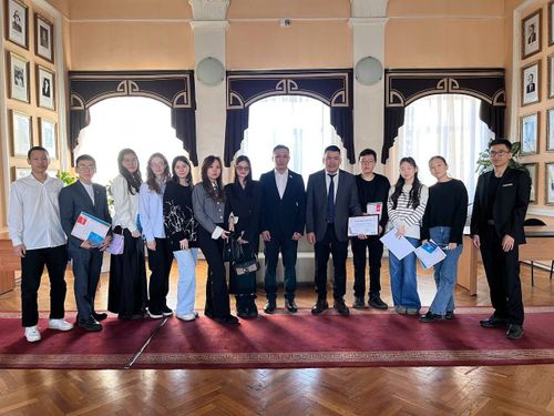 В Туве наградили будущих бизнес-лидеров