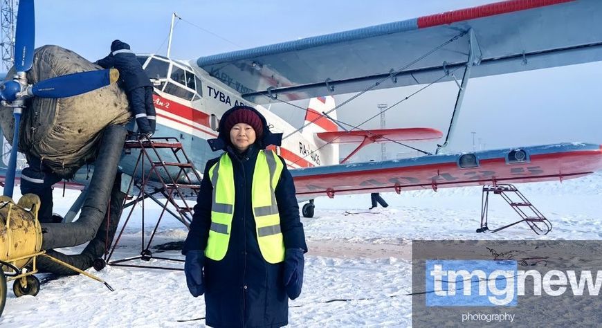 Через бортпроводника к штурвалу: как Сайдаш Ооржак стала первым пилотом-женщиной в Туве
