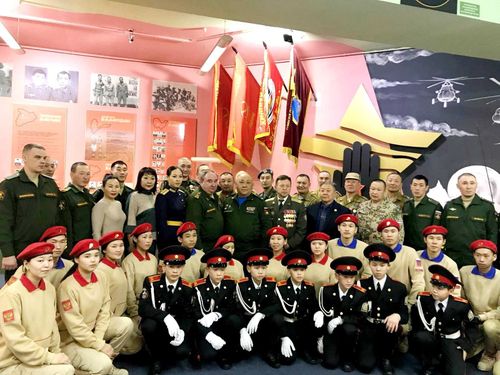 В Туве начались праздничные мероприятия в честь 31-ой годовщины со дня вывода войск из Афганистана