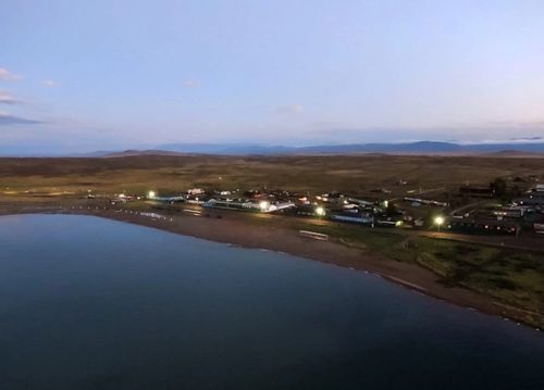 Эткен сөзүн ээлээн дарга.