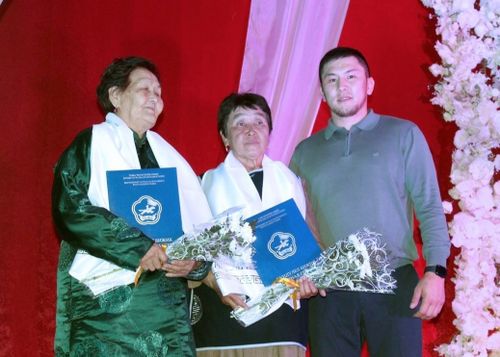 Бажың-Алаак ортумак школазының 90 чыл ою