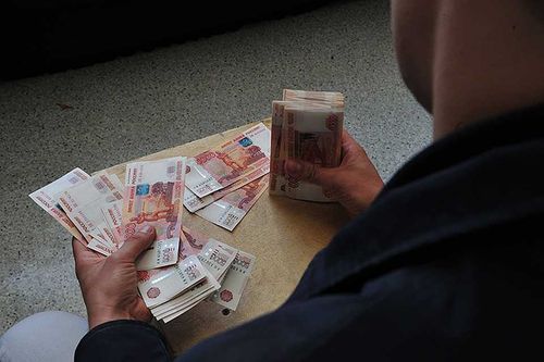 В Туве директора школы будут судить за превышение должностных полномочий