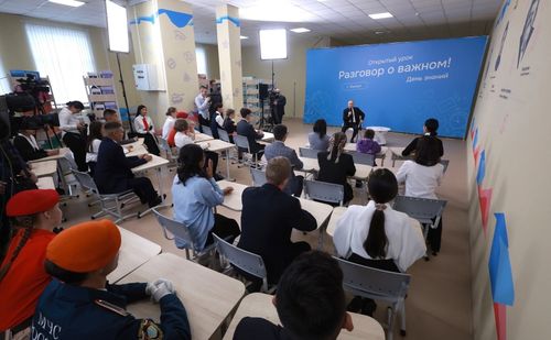 Школьникам из Тувы, участвовавшим в «Разговорах о важном» с президентом, оплатят дорогу в «Артек» на профильную смену