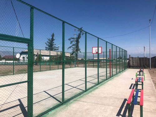 В селе Теве-Хая заканчивается строительство современной спортплощадки