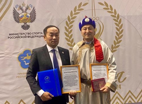 Моолдан Ганзориг Чимеддорж биле Бямбажав Хуху шаңналга төлептиг болган