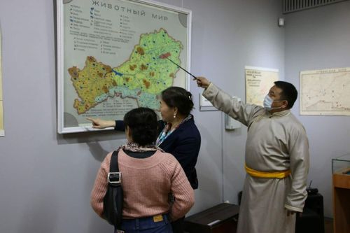 В Национальном музее Тувы открылась выставка, посвященная 100-тетию ТНР «Карты Тувы за 100 лет»