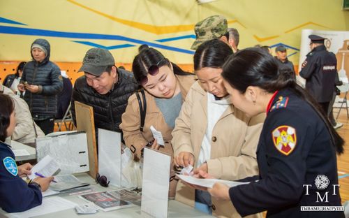 В Туве помогают участникам СВО и их семьям найти работу
