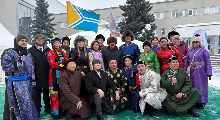 Делегация Тувы представила национальную юрту на выставке в Татарстане