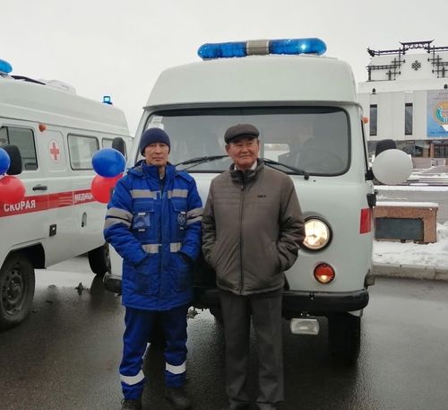 Мөңгүн-Тайганың төп кожуун эмнелгезинге дөрт дугаар автомашинаны дамчыткан