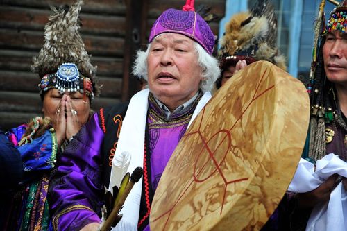 Сегодня исполняется 100 лет со дня рождения Монгуша Кенин-Лопсана, народного писателя Тувы, поэта, прозаика, краеведа, исследователя родной культуры