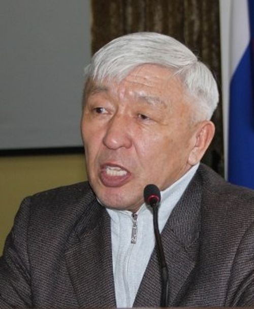 Сегодня поздравления с юбилеем принимает Сагаан-оол Долгар