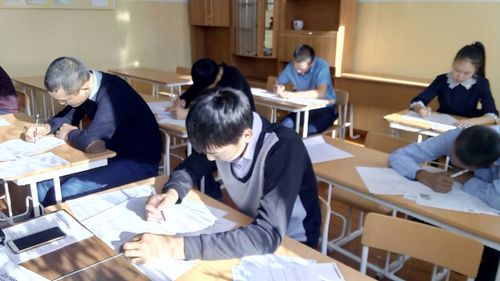 В новом учебном году в школы Тувы пойдут 7 184 первоклассника